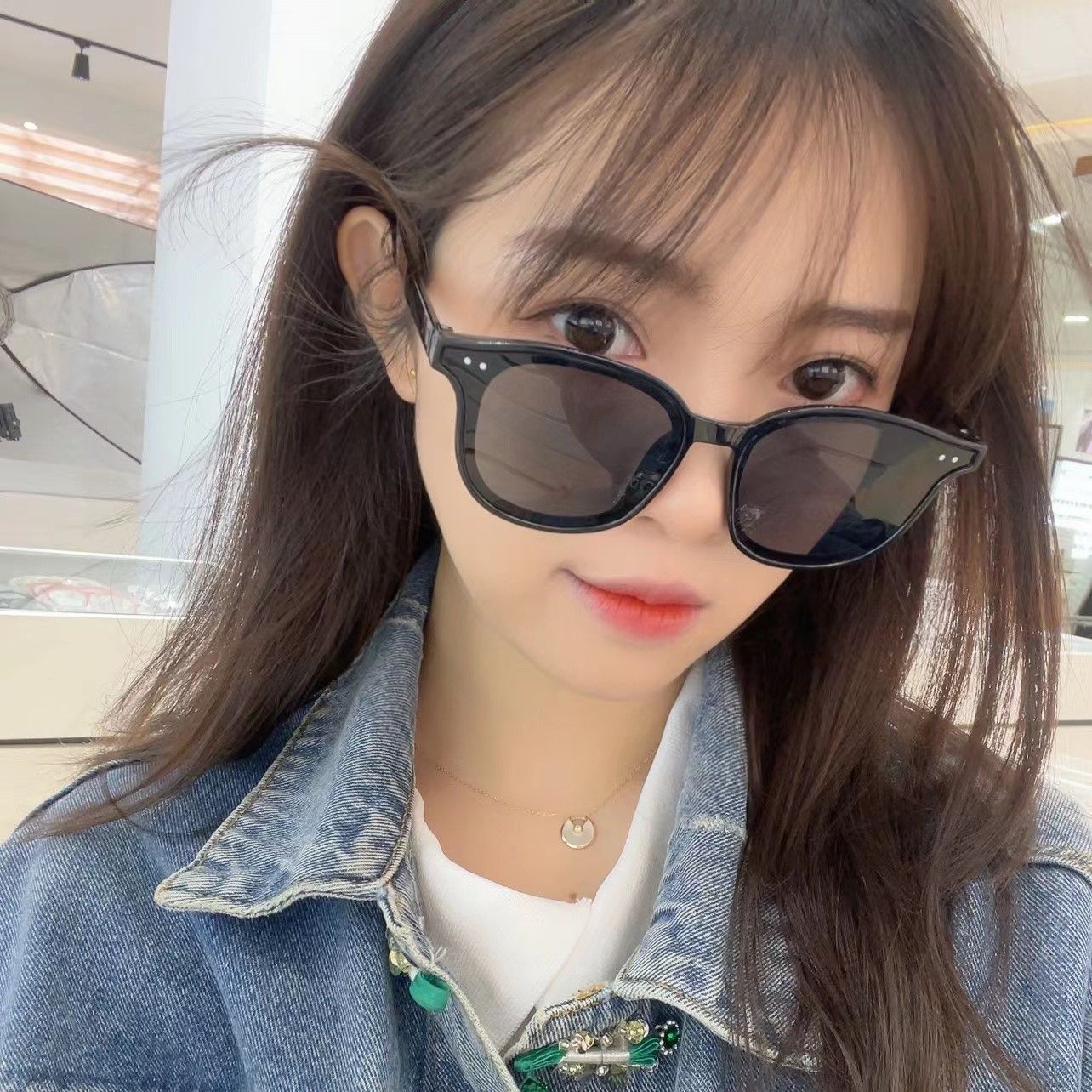 New internet famous sunglasses for women, Korean version, square shaped sunglasses for men, personalized anti UV black frame glasses
