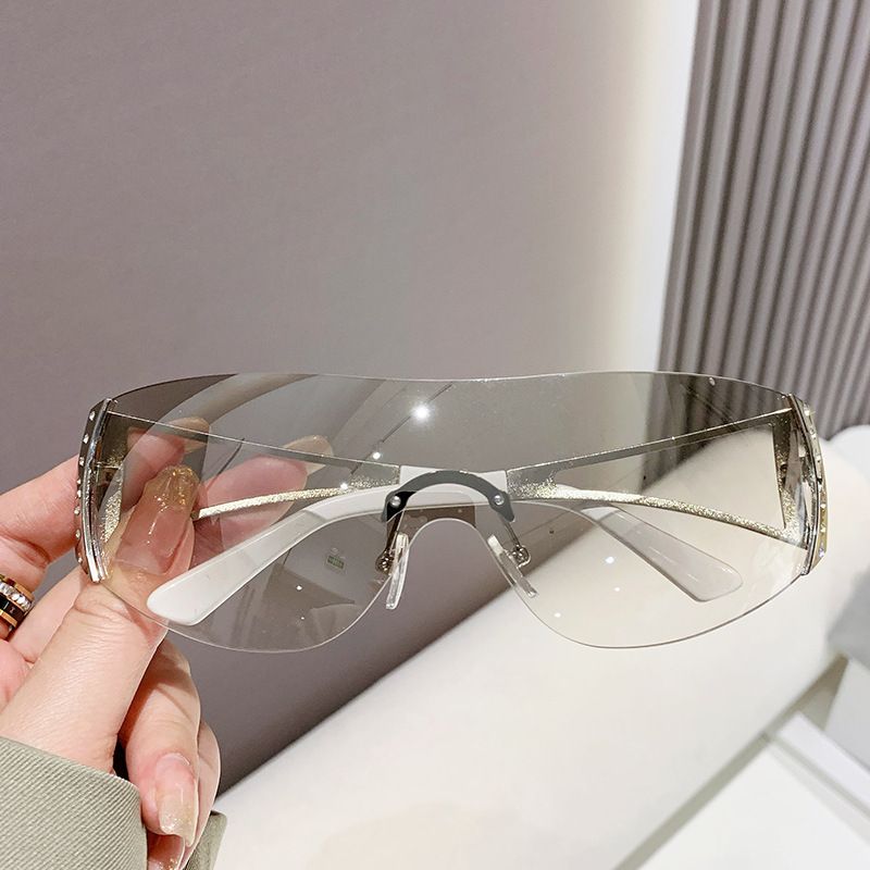 European and American retro diamond studded sunglasses, millennium vintage Y2K hot girl sunglasses, cross-border future technology sports sunglasses