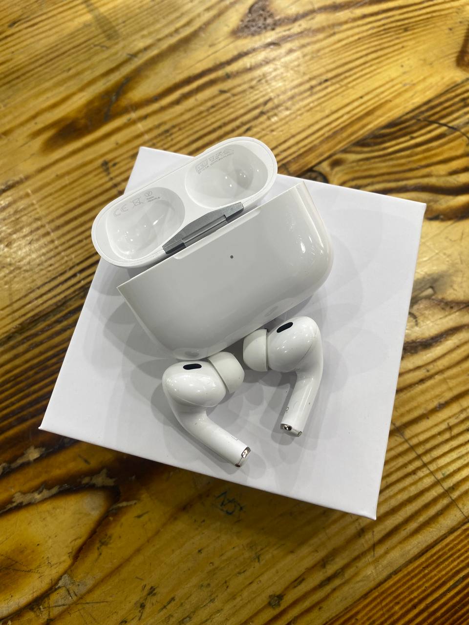 Apple BRAND NEW AirPods Pro (2nd Generation) With MagSafe Charging Case (USB-C)