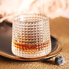 whisky spinning glass with a traditional design, our whiskey glasses are the perfect antidote to a long day Featuring ...