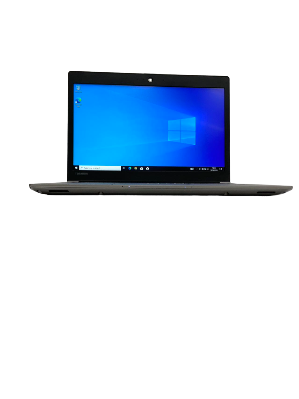 Ultra-thin and ultra-light laptop, cheap and easy to use 15k Toshiba r63