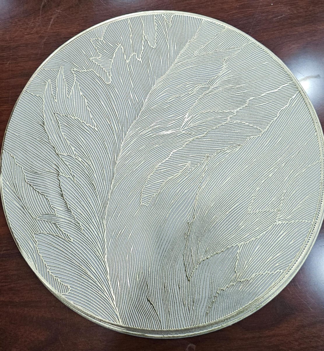 6 pcs Waterproof non woven table mats available in silver and golden