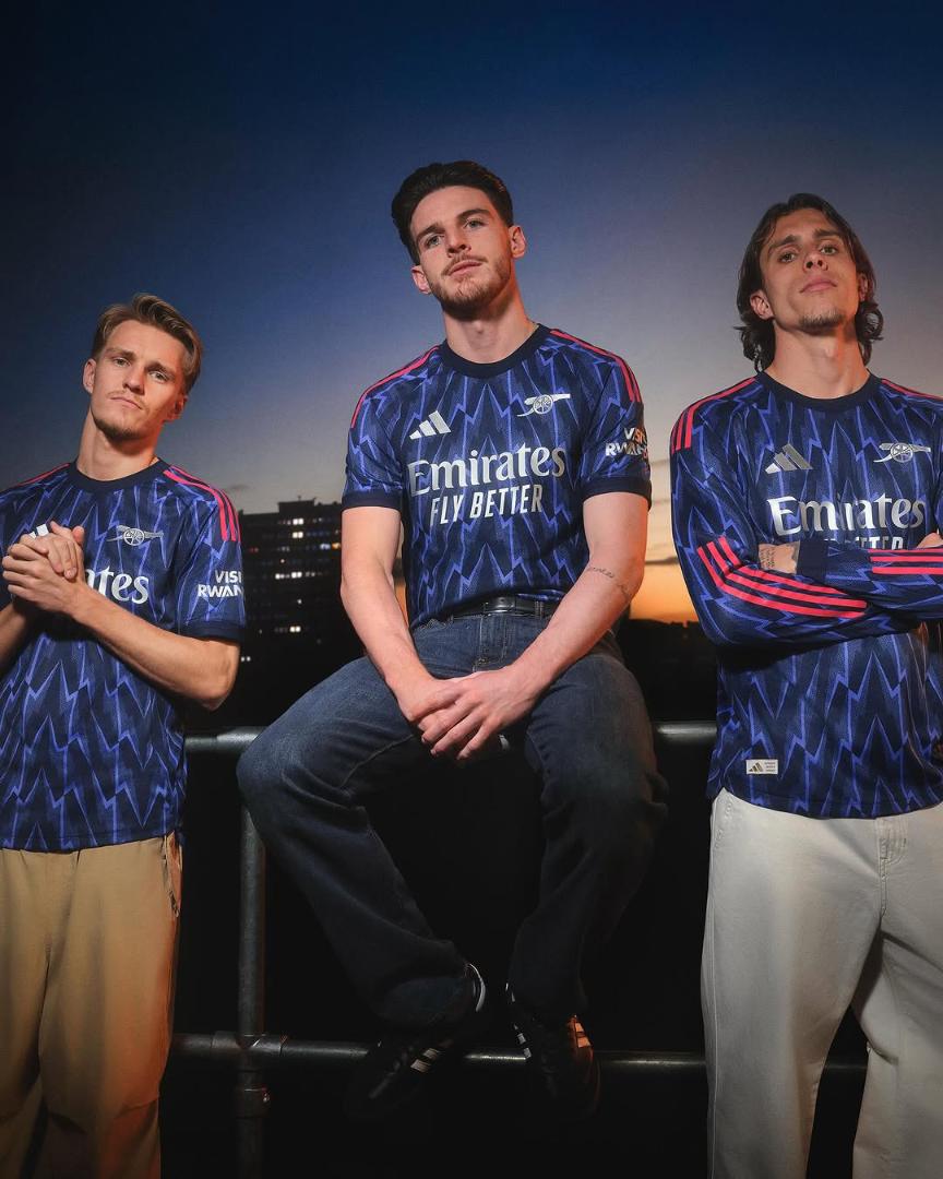 ARSENAL NEW 2025/26 ORIGINAL AWAY PLAYER VERSION KIT.