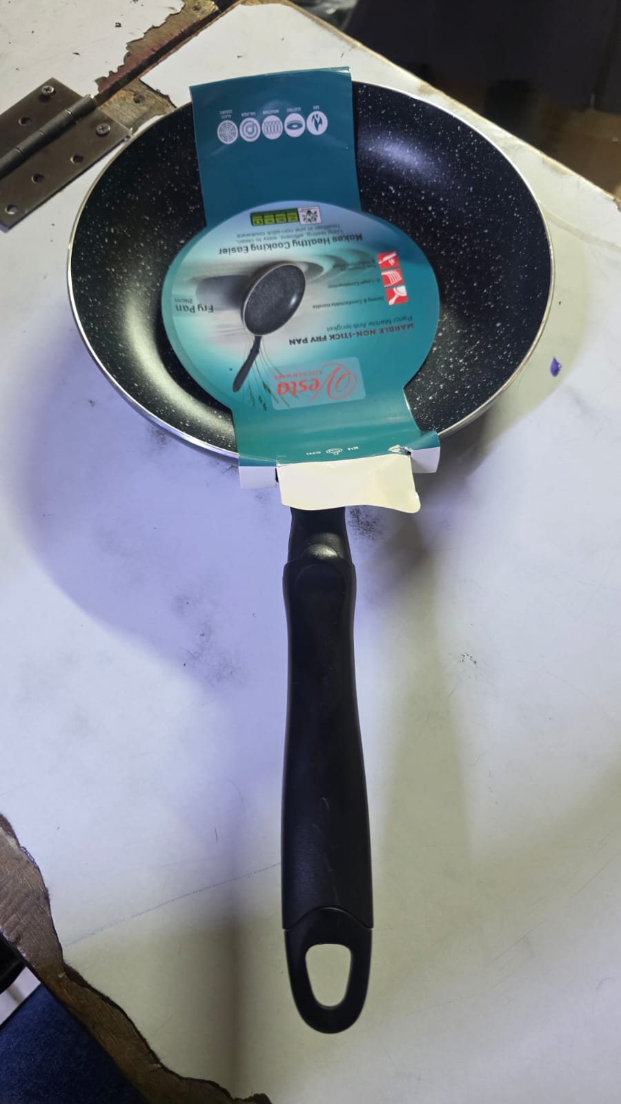 🍳 24cm Marble Nonstick Pan – Cook with Style & Ease! 🍳
Bring elegance to your kitchen with this 24cm marble-coated nonstick pan, designed for even heating, effortless release, and healthy cooking. I