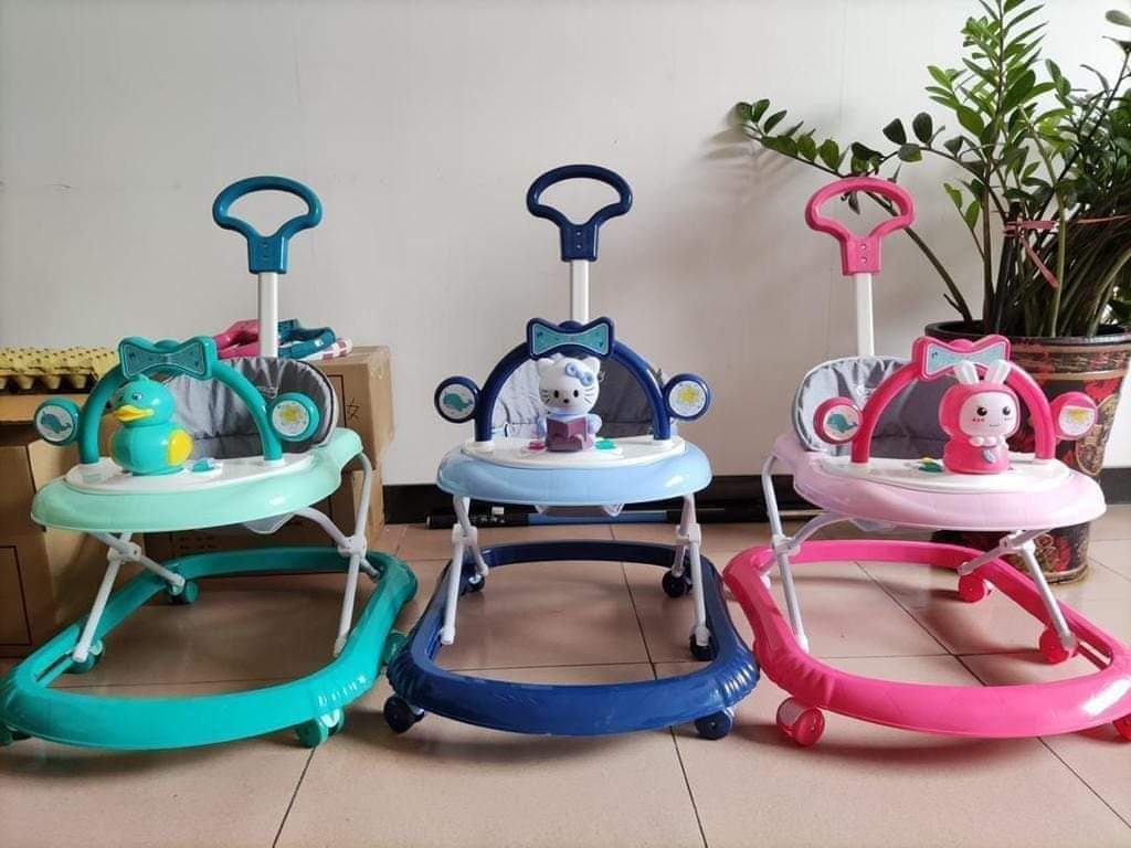 Walker For ages 6 Months+>It will give your child a sense of independence and keeps your hands free>It can be used to walk and play at the same time>It will surely give your baby the confidence to sta