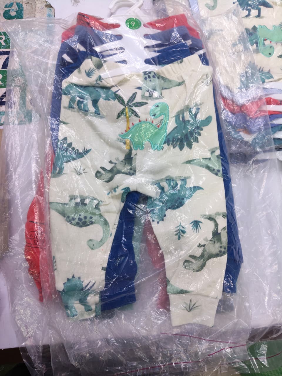 5 in 1 trousers Soft, breathable, and gentle on your baby’s skin – this 5-piece set of lightweight cotton pants is perfect for everyday wear. Designed with comfort and convenience in mind,