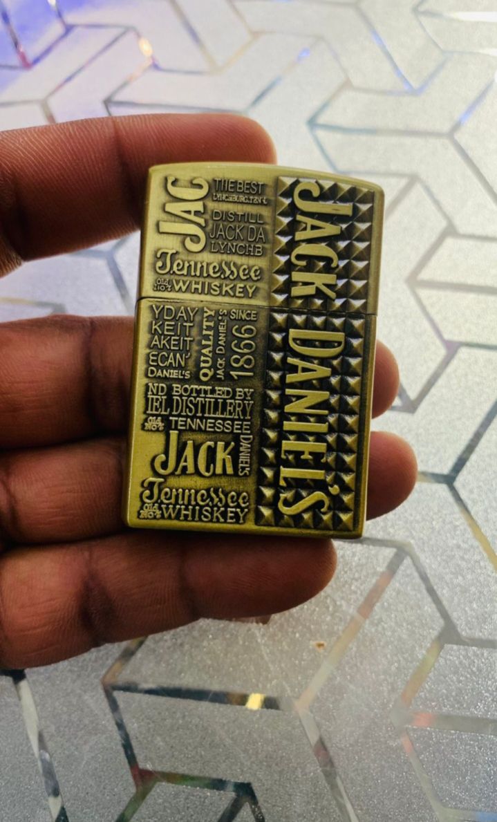 Vintage metallic refillable gas zippo Lighter