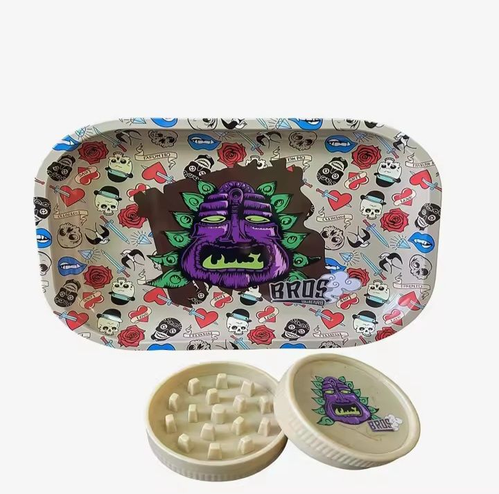 Metallic rolling tray set.