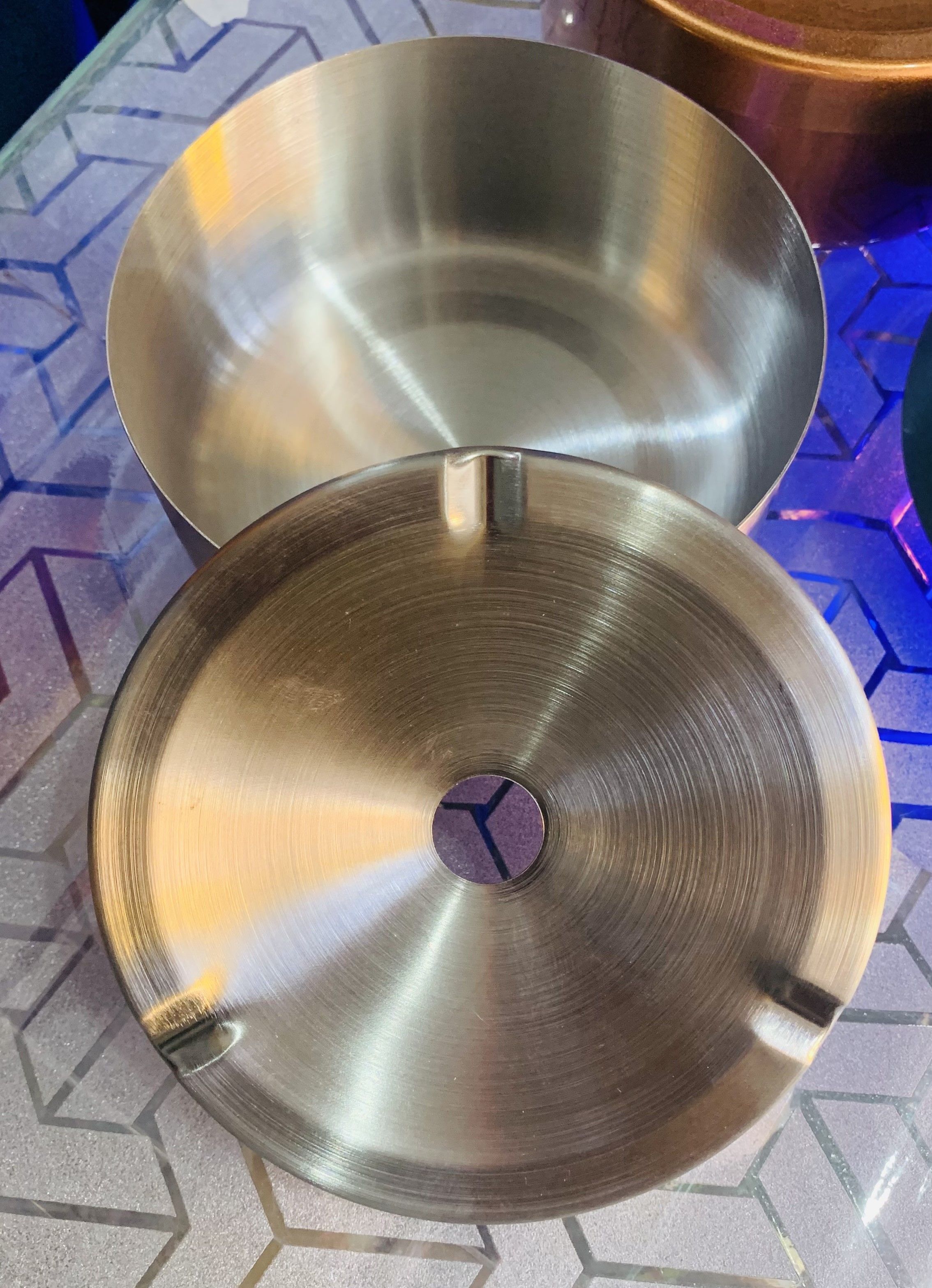 Stainless Steel Mettalic Ash Trays with cover