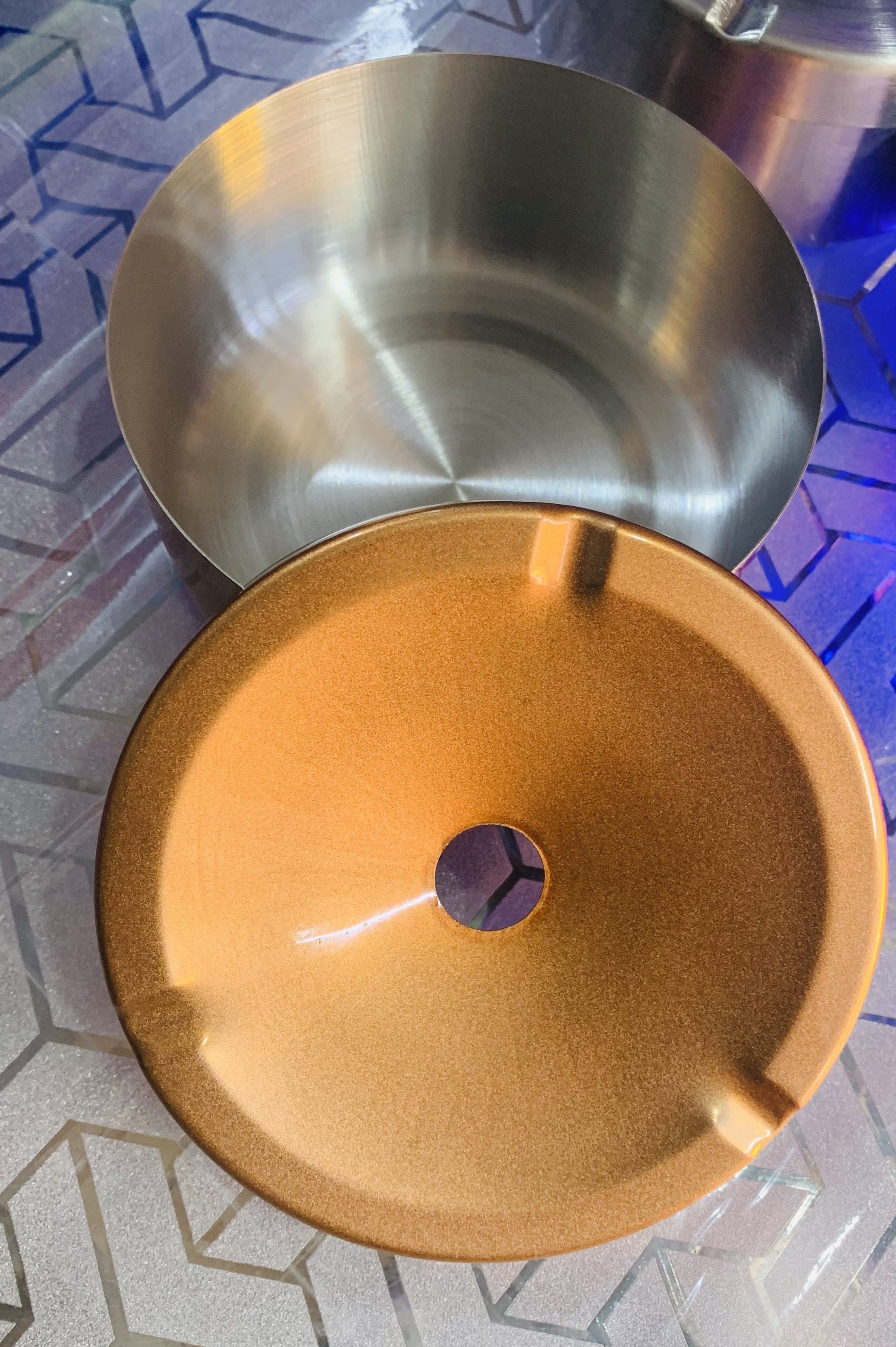 Stainless Steel Mettalic Ash Trays with cover