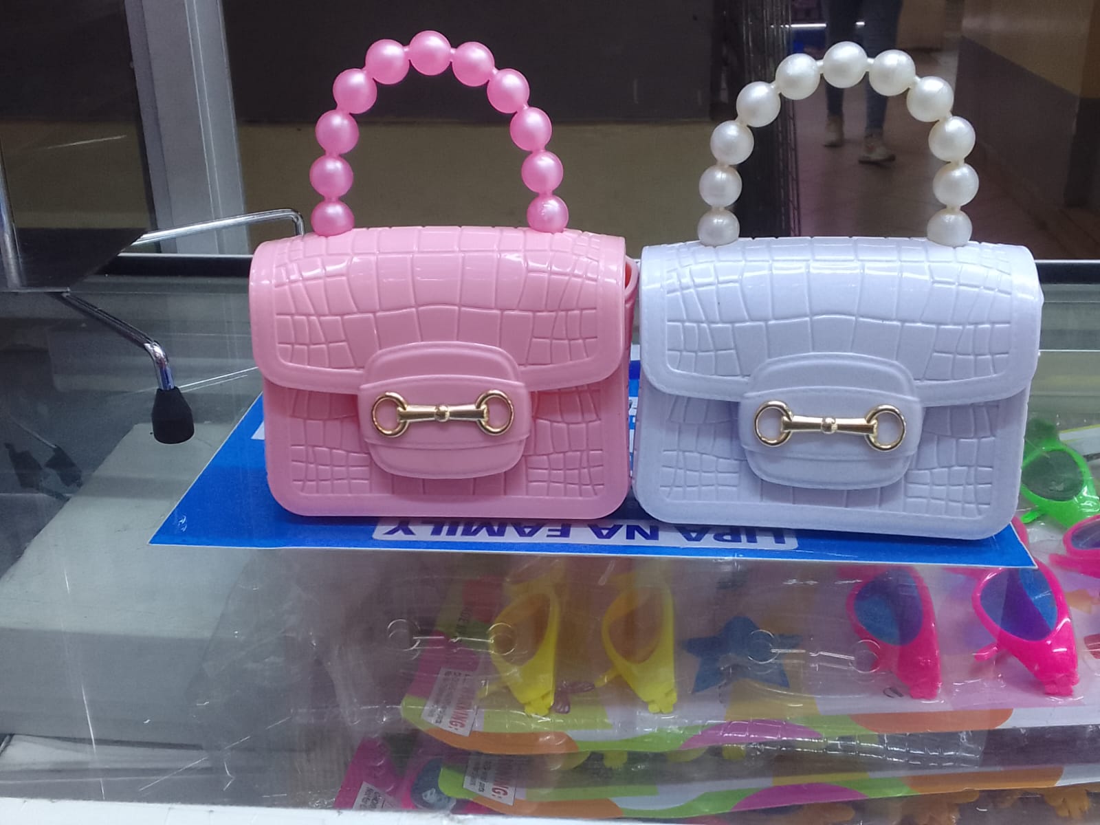 Latest Design Girls Women Mini Kids Purse Purse Bags Wholesale Handbags for Fashion Mini Kid Jelly Designer Hand Bag Jelly material