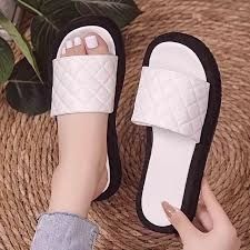 Zara Ladies Quilted Flat Sandals – Trendy Stylish Women Slippers