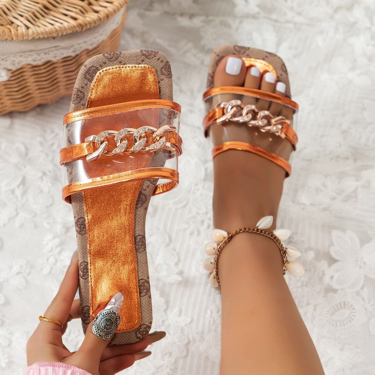 African explosive Slippers slippers chain transparent one word quick drying ventilatable balanced slippers woman 2024 Europe and the United States all square head flat slippers woman