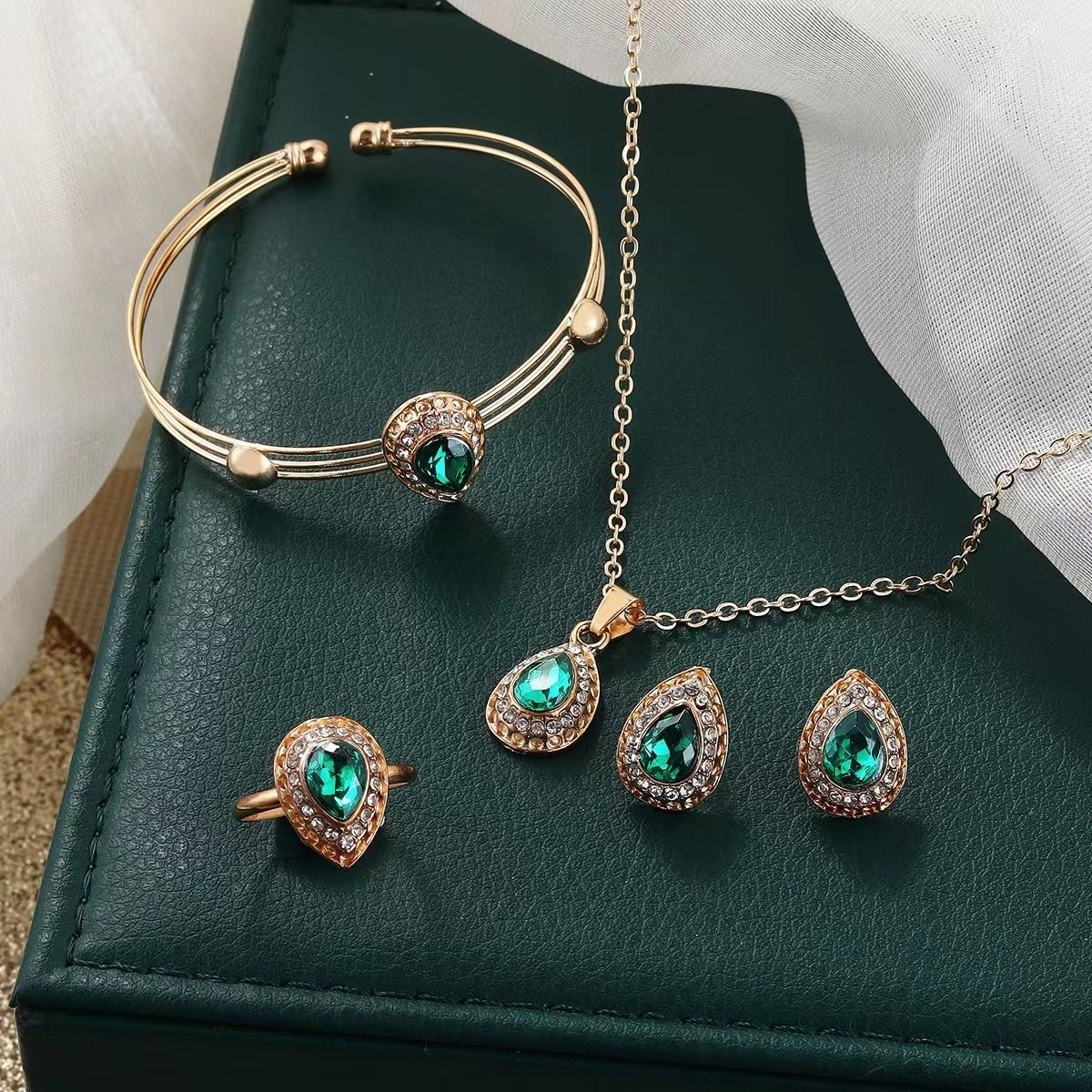 African Department popular new jewelry set female water drop gem series European and American style necklace earrings ring bracelet four-piece wholesale