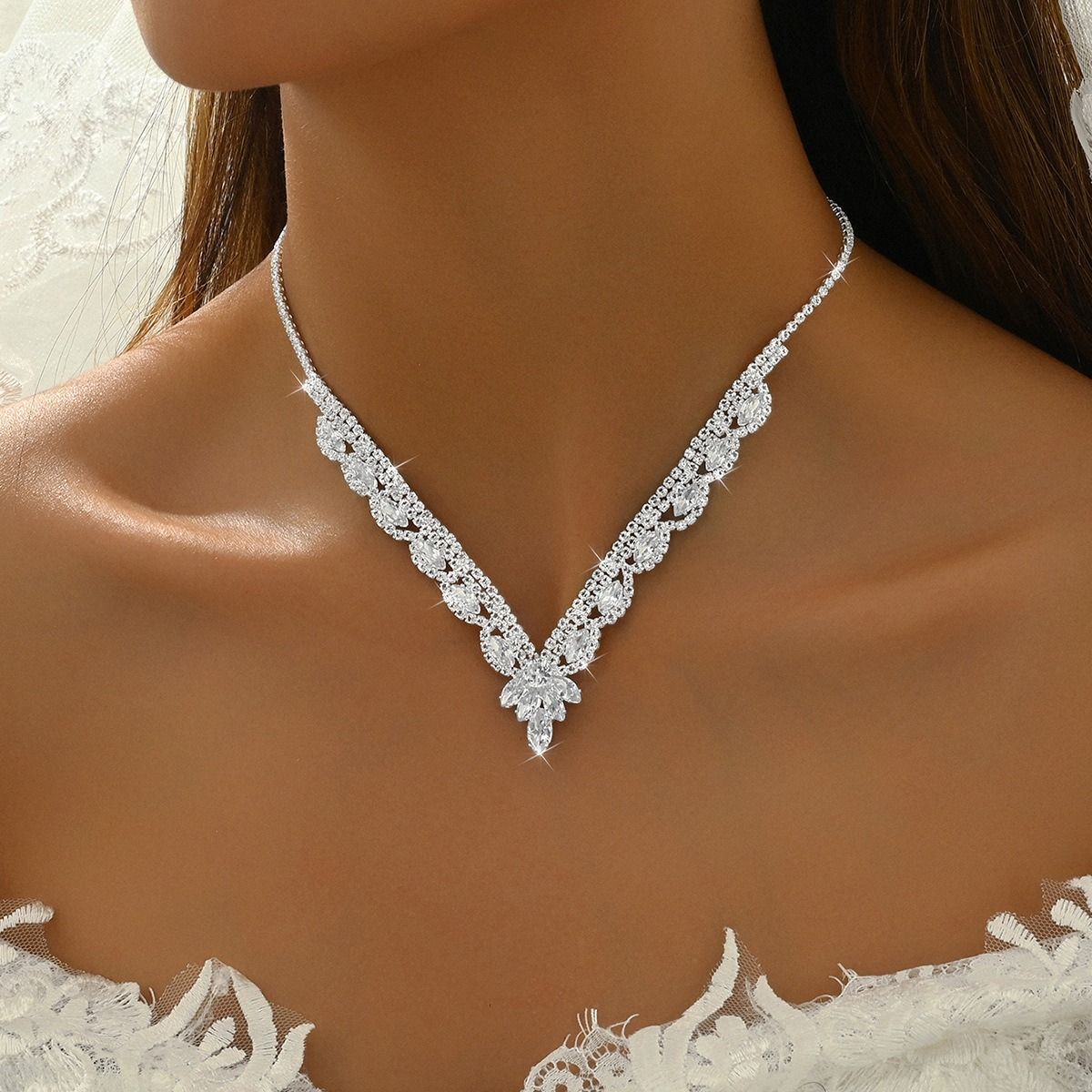 Africa's new zircon water drop choker necklace light luxury small luxury high-grade collar autumn and winter dress all fashion commuter temperament accessories wholesale