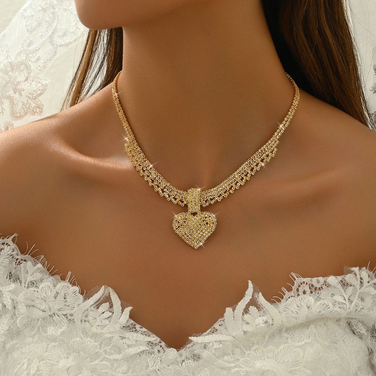 Africa's new zircon water drop choker necklace light luxury small luxury high-grade collar autumn and winter dress all fashion commuter temperament accessories wholesale