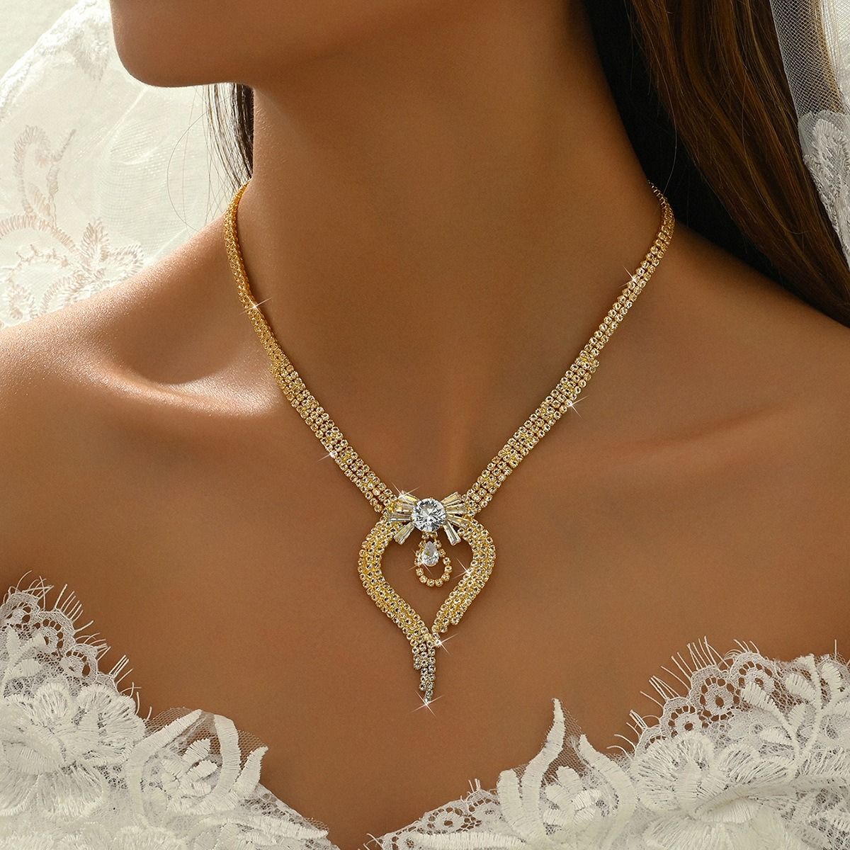 Africa's new zircon water drop choker necklace light luxury small luxury high-grade collar autumn and winter dress all fashion commuter temperament accessories wholesale