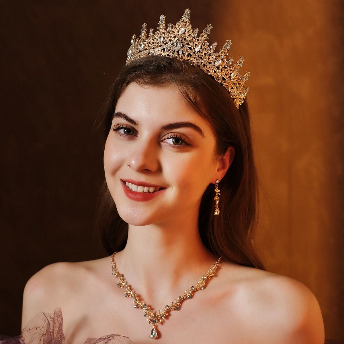 African Bridal Tiara Three-piece Luxury Fashion Commuter Premium Atmosphere Bridal set Wedding accessorized Necklace Earrings Crown