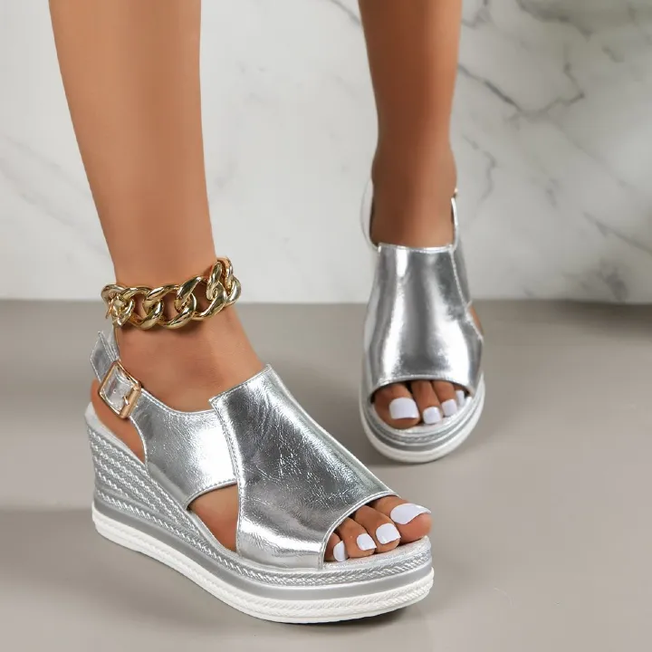 Africa's new cross-border summer fashion Europe and the United States foreign trade large size fish mouth one word buckle with muffin platform beach sandals women