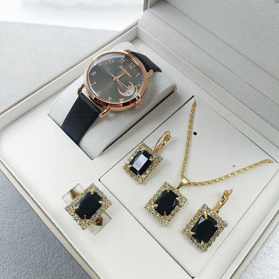 2024 Africa new women's watch set Green women's leather watch square vintage fashion watch fashion combination classic Roman dial