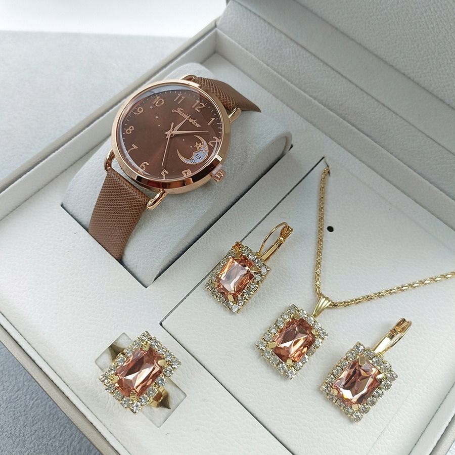 2024 Africa new women's watch set Green women's leather watch square vintage fashion watch fashion combination classic Roman dial