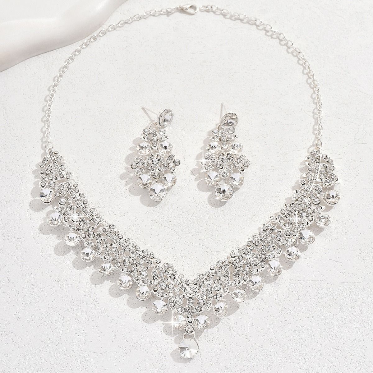 French court classical bright luxury rhinestone fashion commuter pearl necklace earrings jewelry set Fashion OL wedding accessories Ladies set jewelry