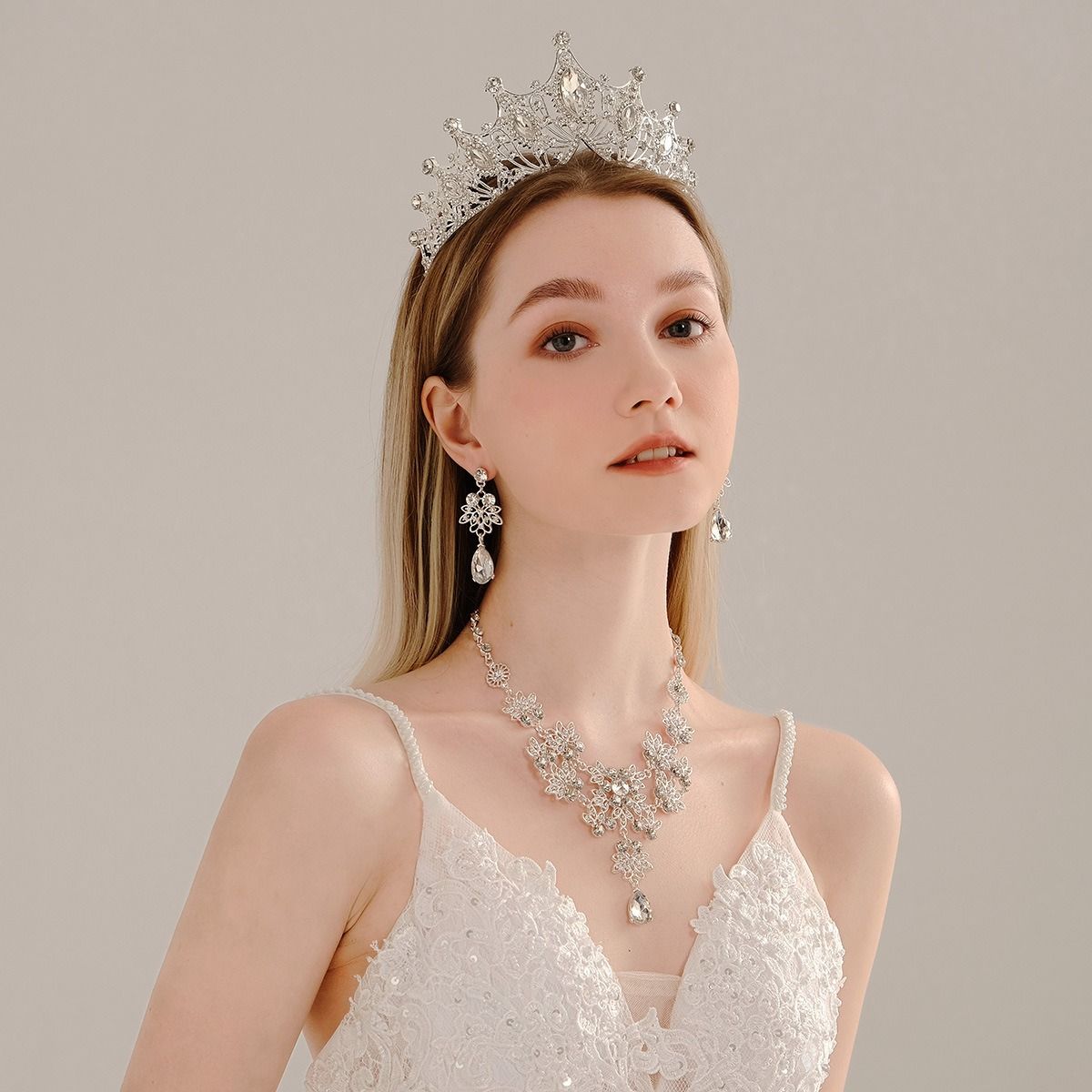 Jewelry set Necklace earrings Crown wedding three-piece hair accessories + earrings + collar wedding dress dinner with accessories bridal necklace wholesale