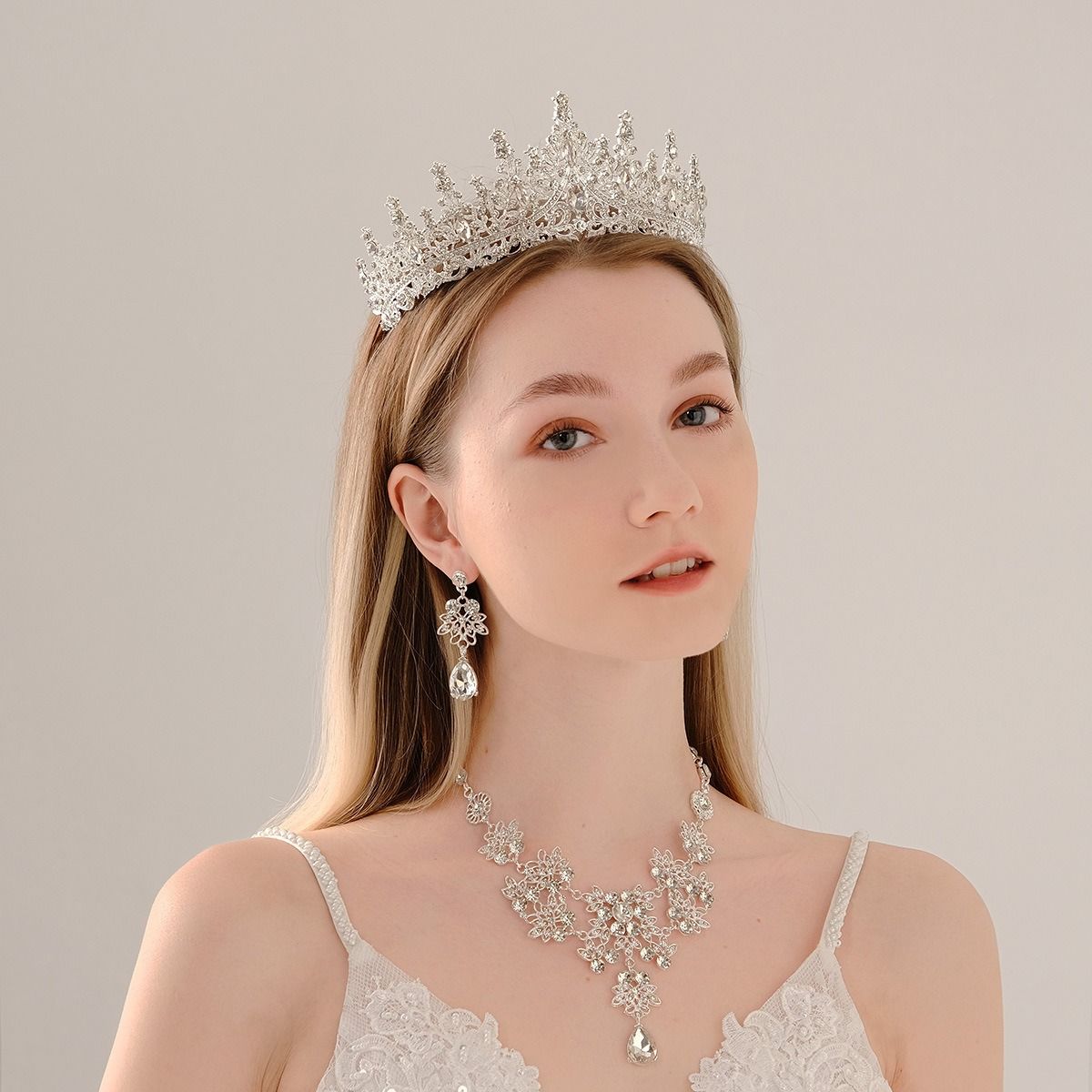 Jewelry set Necklace earrings Crown wedding three-piece hair accessories + earrings + collar wedding dress dinner with accessories bridal necklace wholesale