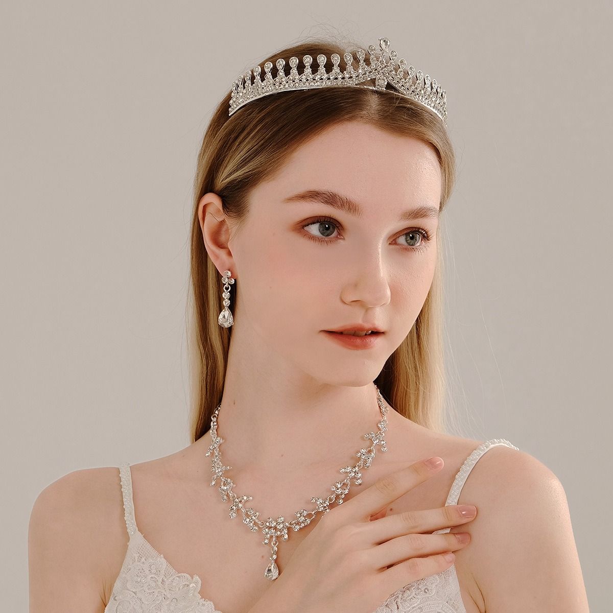Jewelry set Necklace earrings Crown wedding three-piece hair accessories + earrings + collar wedding dress dinner with accessories bridal necklace wholesale