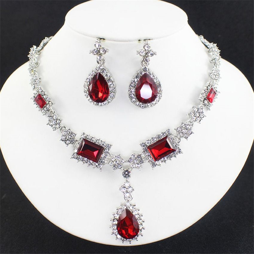 f Africa 2024 Fashion Necklace Set Retro exaggerated temperament rhinestone Bride Necklace earrings two-piece women's accessories in stock
