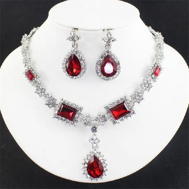 f Africa 2024 Fashion Necklace Set Retro exaggerated temperament rhinestone Bride Necklace earrings two-piece women's accessories in stock