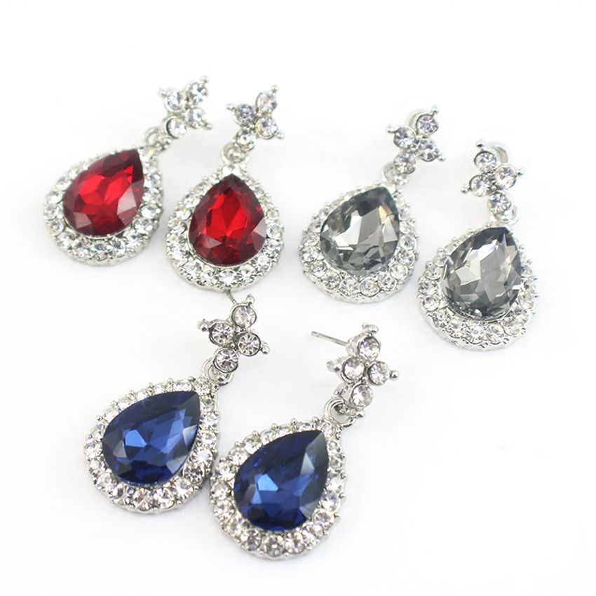 f Africa 2024 Fashion Necklace Set Retro exaggerated temperament rhinestone Bride Necklace earrings two-piece women's accessories in stock