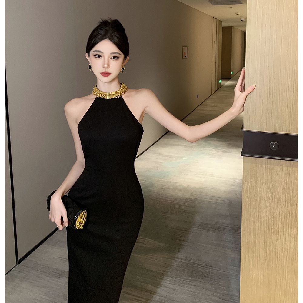 The new African dress temperament high noble solid color oblique shoulder splicing feathers slim temperament beauty style metal chain hanging neck slim bag buttock long evening dress woman