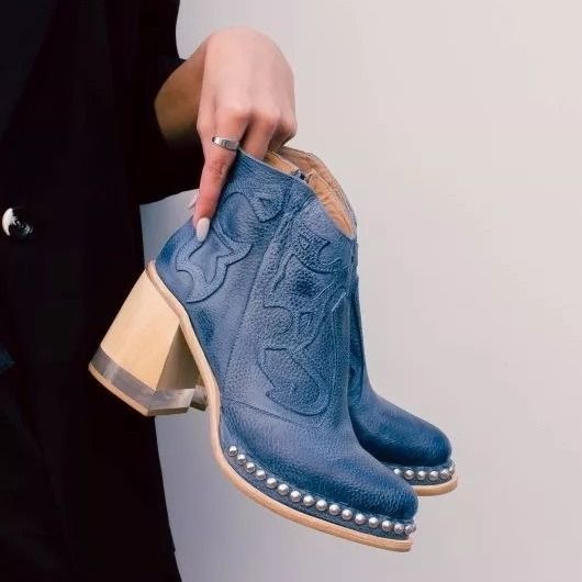 Cross-border foreign trade plus size 2024 European and American embroidered fashion boots women's studded studded acrylic crystal high heel ankle boots