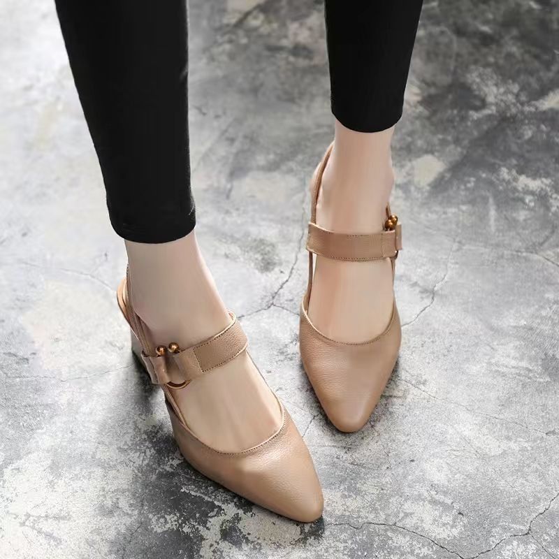 African women 2024 new cross-border foreign trade pointy sandals Women's chunky sandals one-line sandals women shoes spot empty sandals after baotou