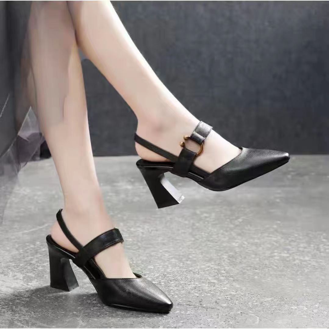 African women 2024 new cross-border foreign trade pointy sandals Women's chunky sandals one-line sandals women shoes spot empty sandals after baotou