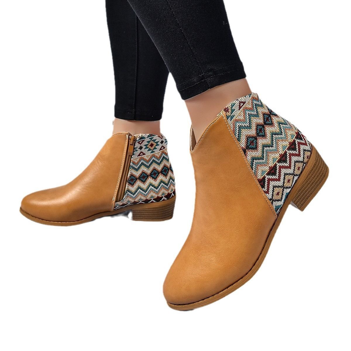 Africa's new European and American foreign trade color matching pointy thick with Martin boots female cross-border V mouth British wind plus cashmere large size short leather boots