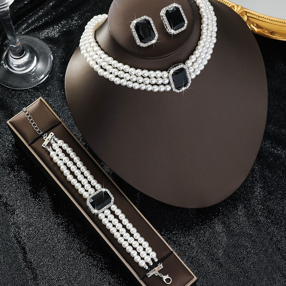 European and American luxury multi-layer imitation pearl geometric crystal choker earrings colored crystal necklace fashion exaggerated neck