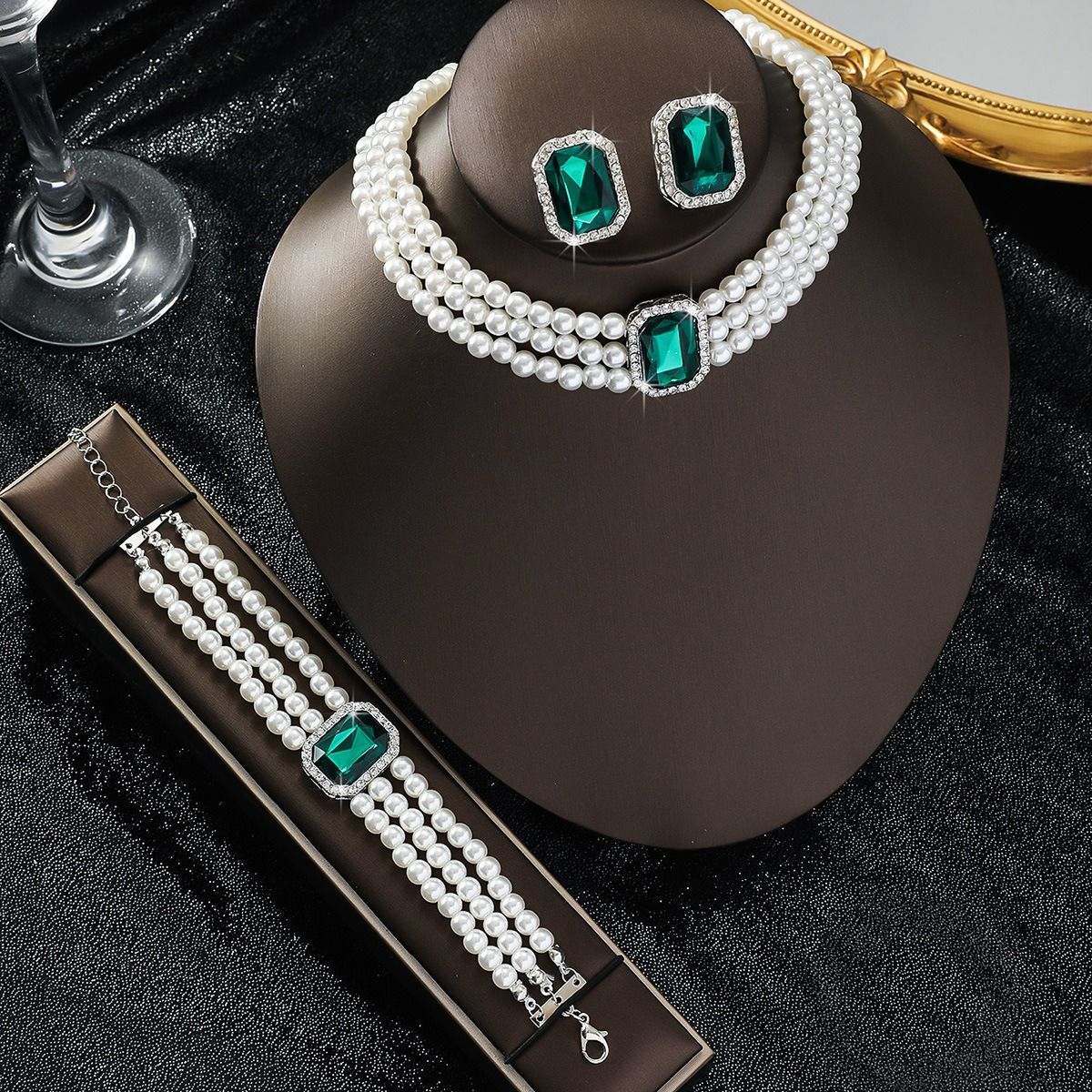 European and American luxury multi-layer imitation pearl geometric crystal choker earrings colored crystal necklace fashion exaggerated neck