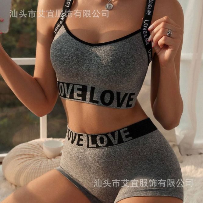 Africa new Europe and the United States cross-border foreign trade express for underwear set LOVE letter waist waistband vest women boxers