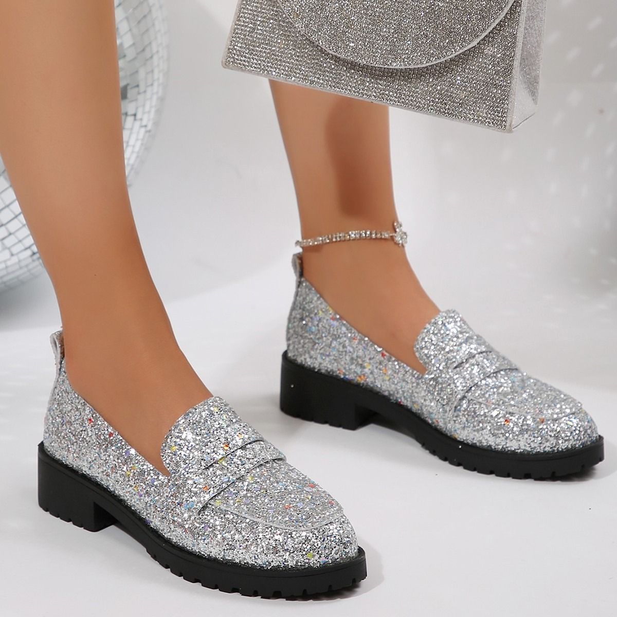 2025 autumn and winter new comfortable casual female flash drill shoes thick heel thick sole set foot loafers aunt foreign trade round head loafers women's shoes