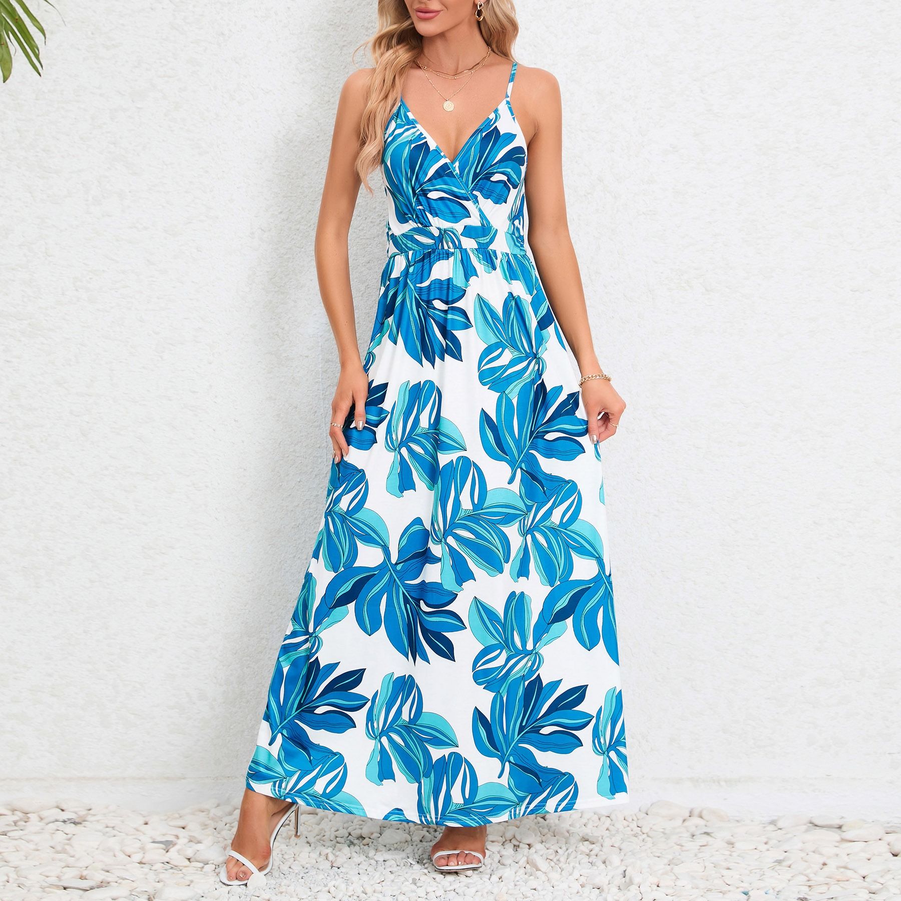 Europe and the United States foreign trade 2025 summer women's new ins fashion sexy halter halter slim dress halter high waist painted comfortable casual ladies dress