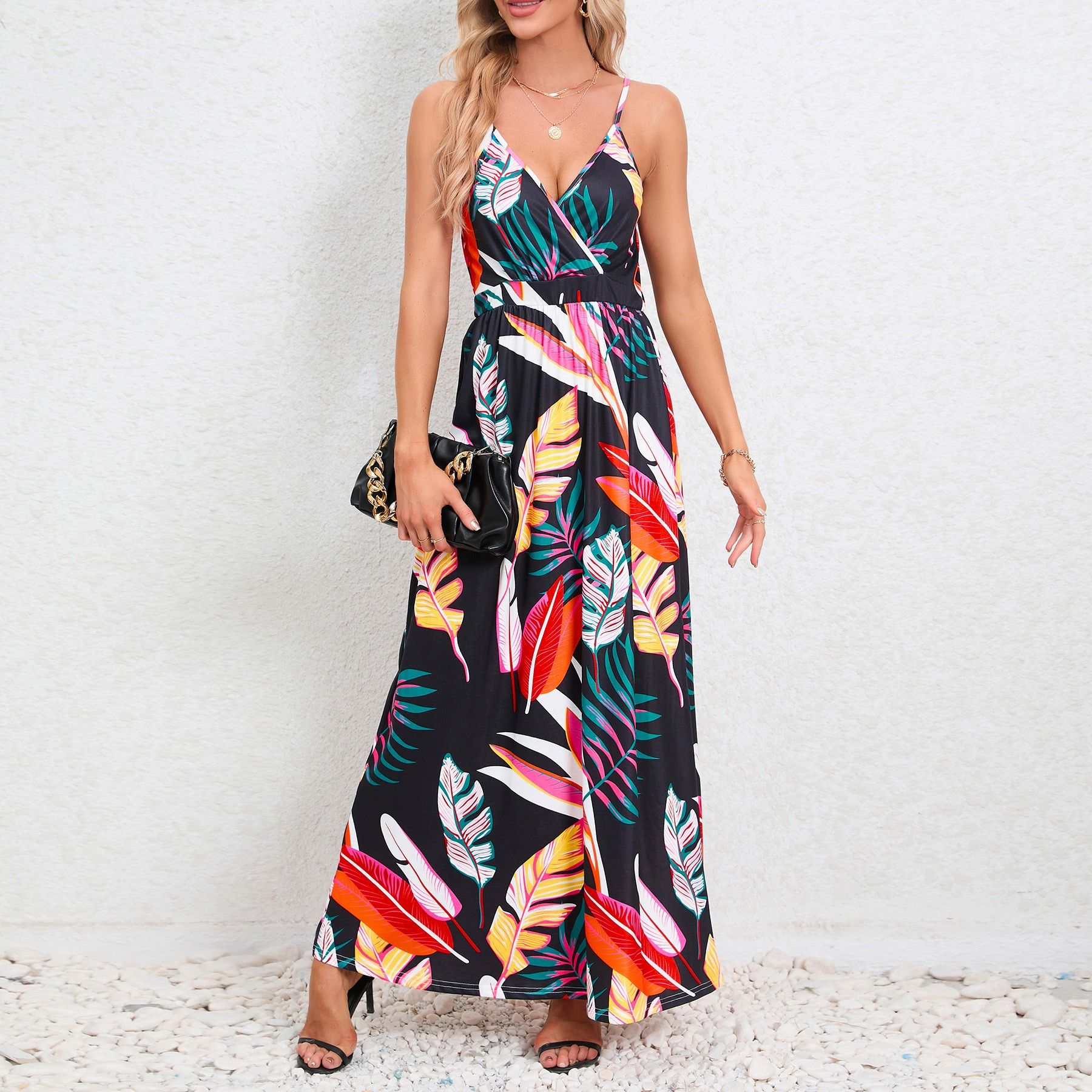 Europe and the United States foreign trade 2025 summer women's new ins fashion sexy halter halter slim dress halter high waist painted comfortable casual ladies dress