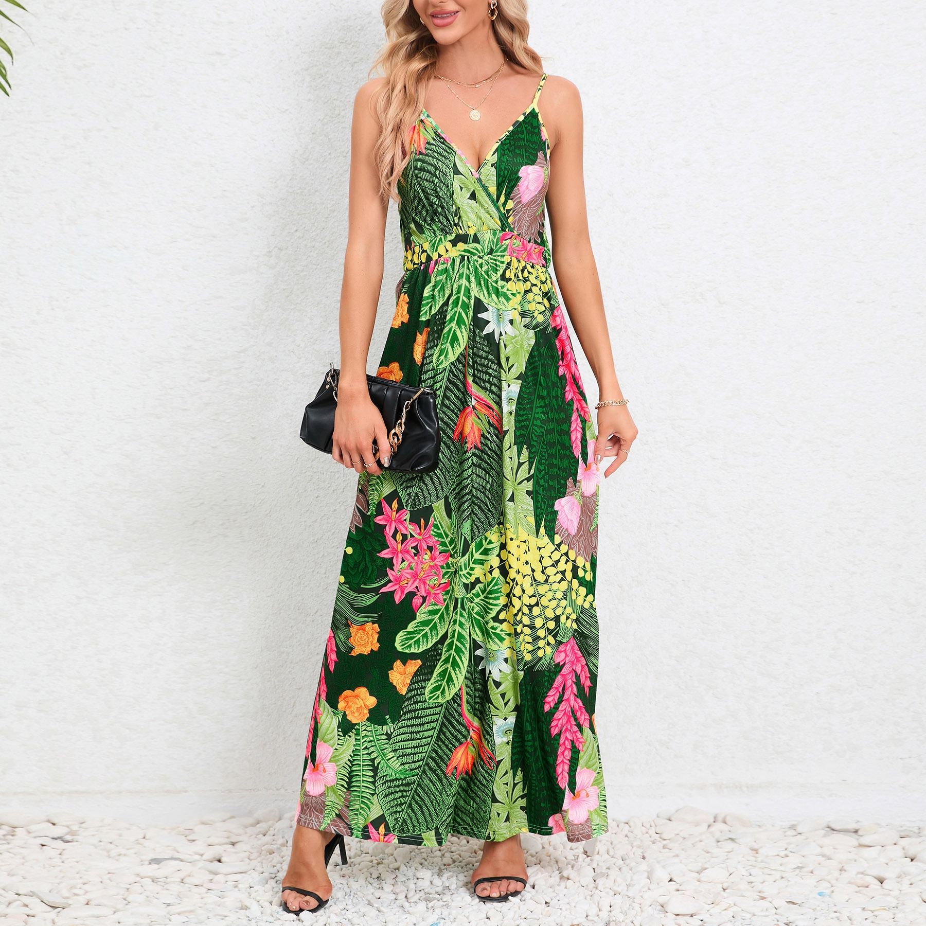 Europe and the United States foreign trade 2025 summer women's new ins fashion sexy halter halter slim dress halter high waist painted comfortable casual ladies dress