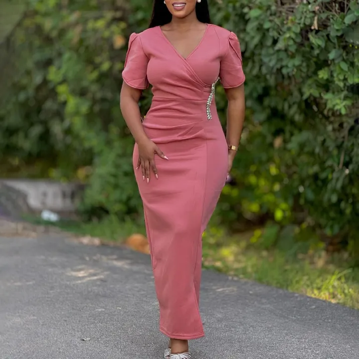 2025 African European American D579 Women's New Fashion Style Elegant V-Neck Evening Gown Beaded Dress Solid Pattern
Beaded Craftsmanship Trendy Ruffled Elements Elegant Style