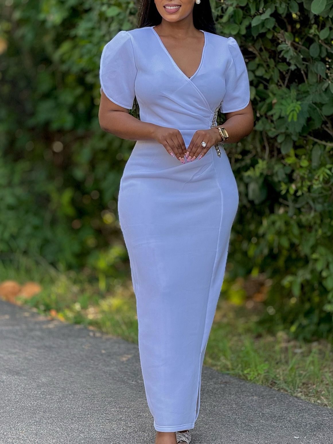 2025 African European American D579 Women's New Fashion Style Elegant V-Neck Evening Gown Beaded Dress Solid Pattern
Beaded Craftsmanship Trendy Ruffled Elements Elegant Style