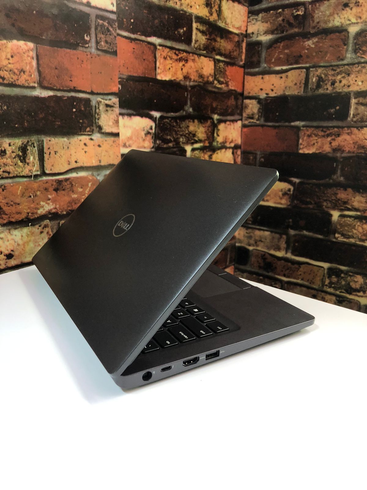 DELL LATITUDE E5300
