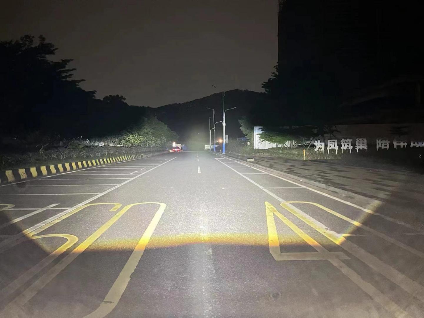 CAR HEADLIGHTS PROJECTORS