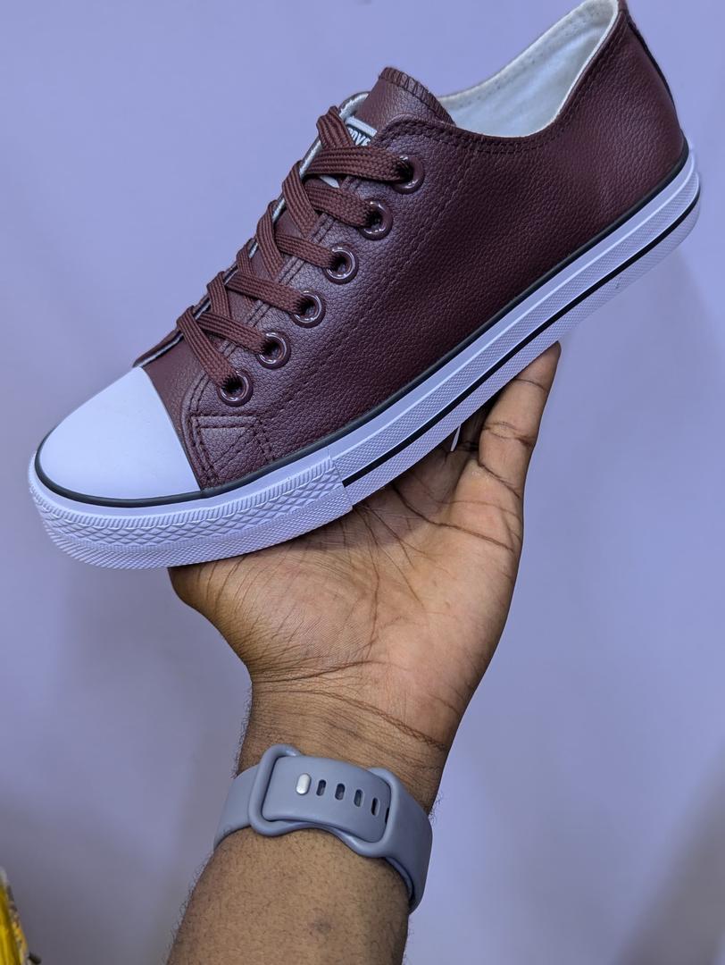 High Quality C.onverse Taylor Leather Allstars Leather Unisex rubber shoes
