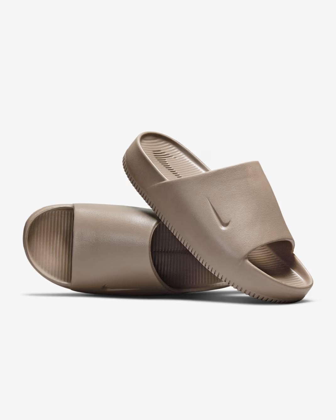 🖤 Classic coloured Yeezy Slide Sandals – Comfortable & Stylish Unisex Slippers
✔ Soft and comfortable footbed
✔ Lightweight design
✔ Durable, non-slip sole
✔ Easy slip-on style
✔ Water-resist
